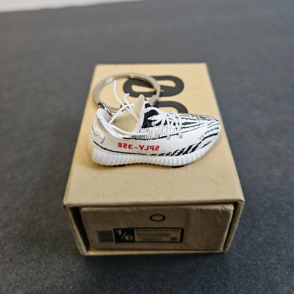 Yzy 350 Boost sneaker keychain.